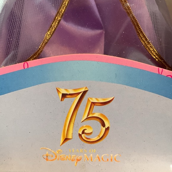 BRAND NEW Never Opened.Disney On Ice Princess Collection. Jasmine from Aladdin. - Picture 2 of 8